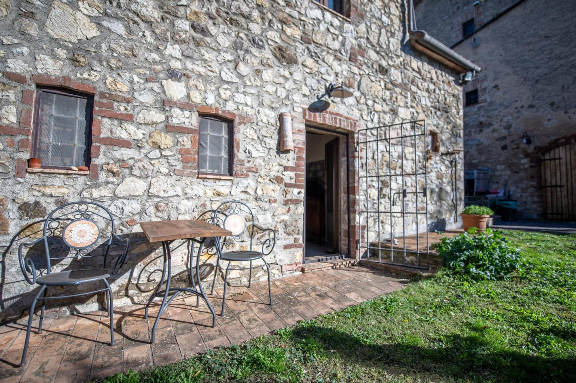 Agriturismo Antico Borgo Montacuto Pari Szoba fotó